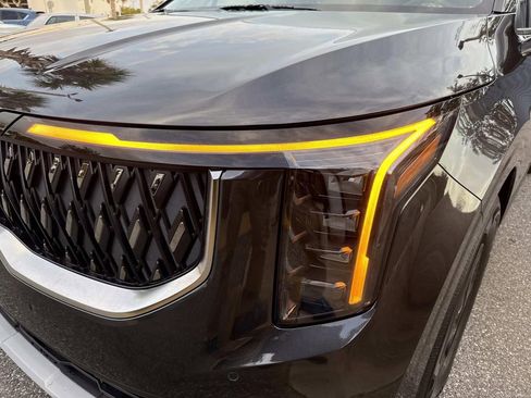 Used 2026 Kia Carnival image 10