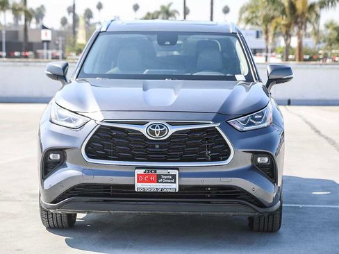 Certified 2022 Toyota Highlander Limited image 4