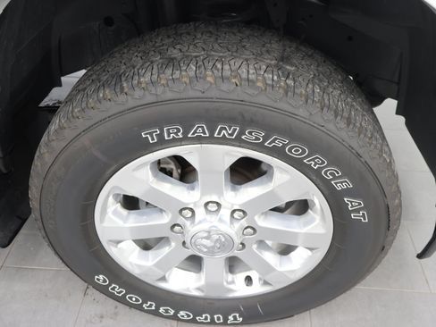 Used 2022 RAM 2500 Laramie AWD/4WD image 3