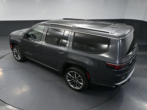 Used 2022 Jeep Wagoneer Series III w/ Premium Group I AWD/4WD image 72