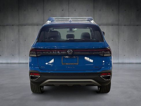 Used 2025 Volkswagen Taos SEL AWD/4WD image 4