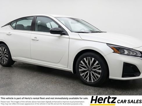 Used 2025 Nissan Altima 2.5 SV FWD image 1