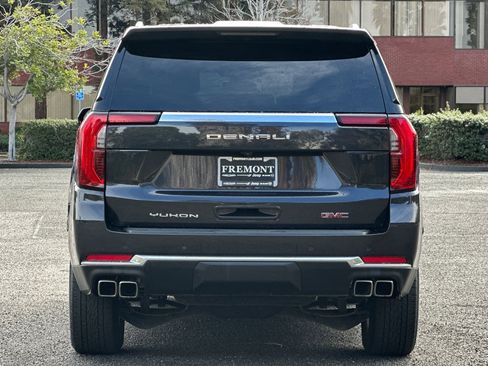 Used 2025 GMC Yukon Denali image 4