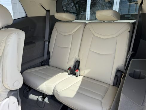 Used 2023 Cadillac XT6 Premium Luxury w/ Technology Package image 19