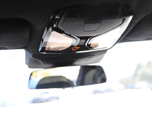 Certified 2025 BMW X7 M60i image 31