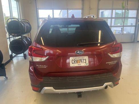 Used 2022 Subaru Forester Touring image 3