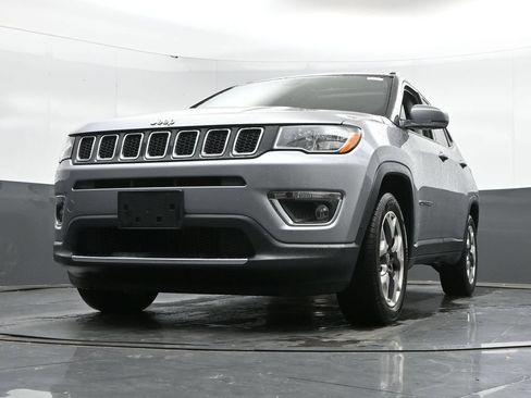 Used 2018 Jeep Compass Limited AWD/4WD image 42