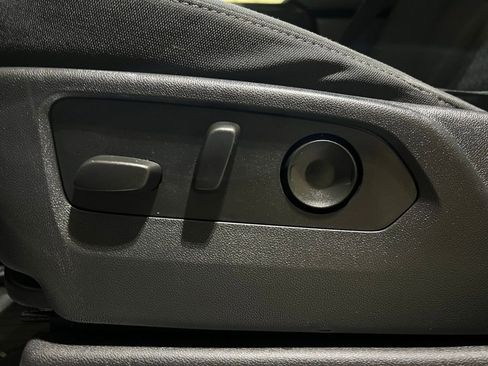 Used 2023 Chevrolet Silverado 1500 RST image 16