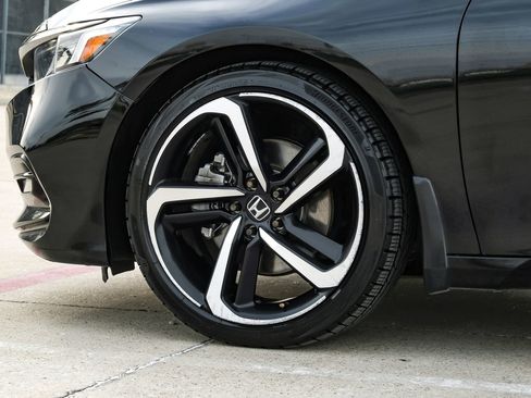 Used 2019 Honda Accord Sport image 59
