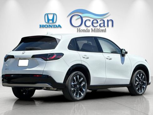New 2026 Honda HR-V EX-L image 5