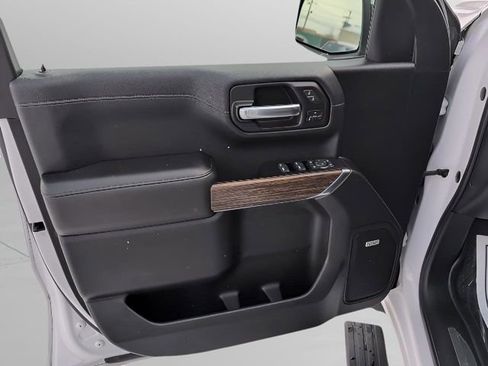 Used 2019 Chevrolet Silverado 1500 High Country w/ Technology Package image 32