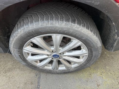 Used 2018 Ford Escape Titanium AWD/4WD image 35