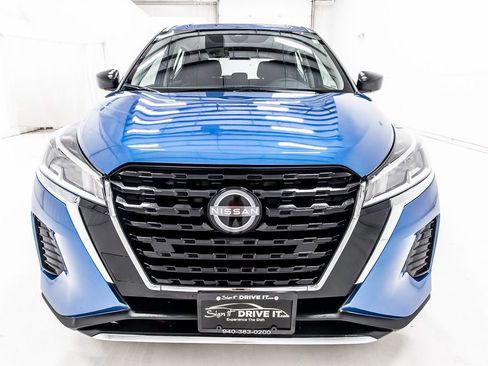 Used 2025 Nissan Kicks Play S FWD image 9