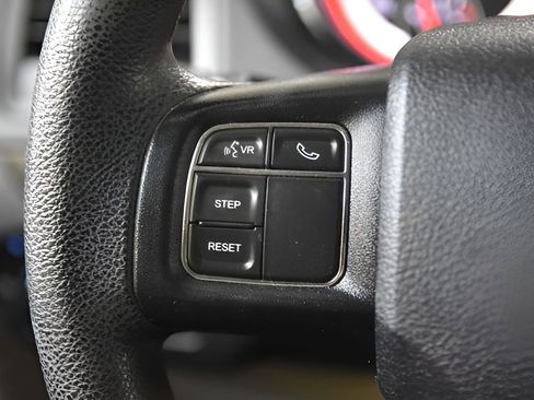 Used 2018 Dodge Grand Caravan SE w/ UConnect Hands-Free Group FWD image 20