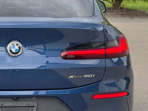 Certified 2025 BMW X4 xDrive30i image 7