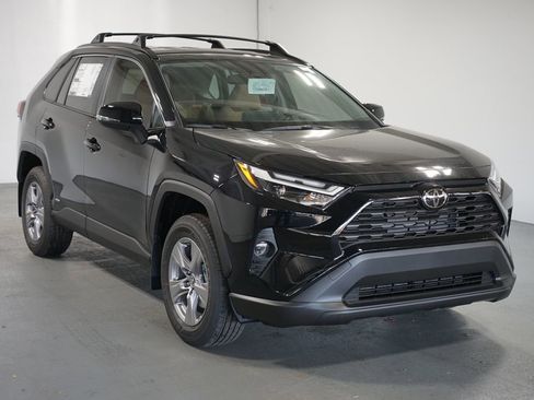 New 2025 Toyota RAV4 XLE image 3