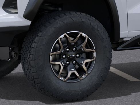 New 2026 Chevrolet Colorado ZR2 w/ Technology Package AWD/4WD image 9