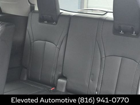 Certified 2026 INFINITI QX60 Luxe w/ Family Package AWD/4WD image 23