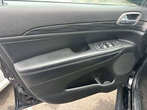 Used 2021 Jeep Grand Cherokee Freedom Edition image 15