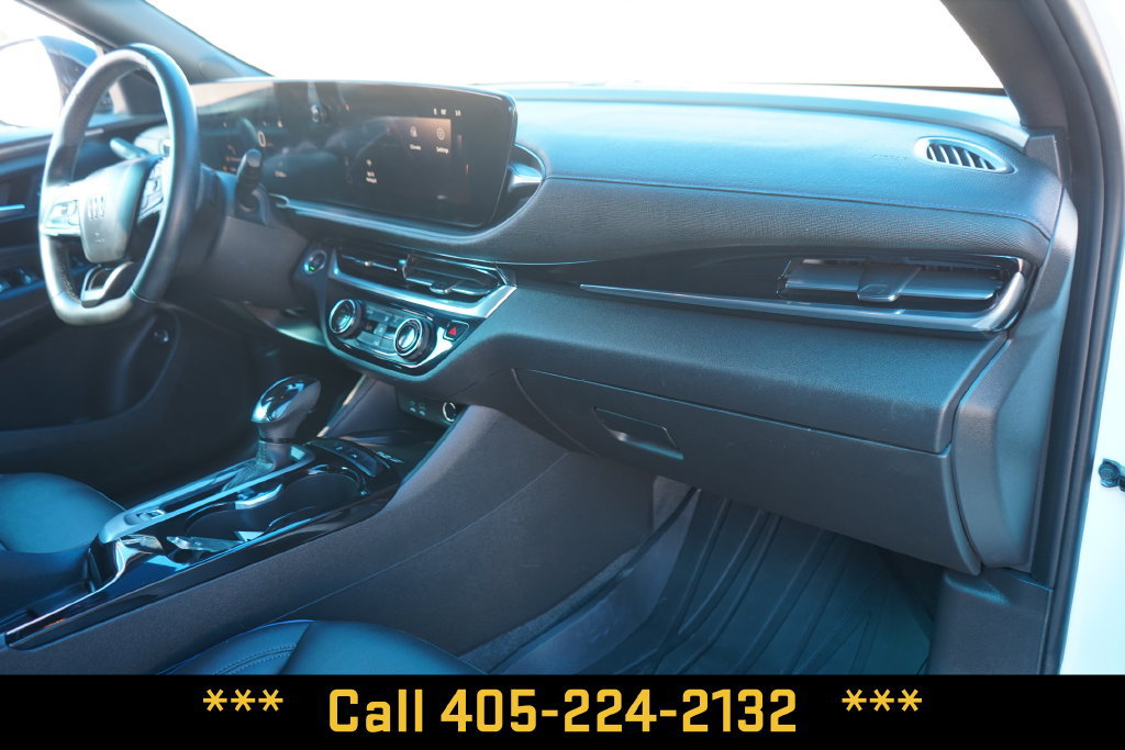Used 2024 Buick Envista Sport Touring w/ Convenience II Package FWD image 20