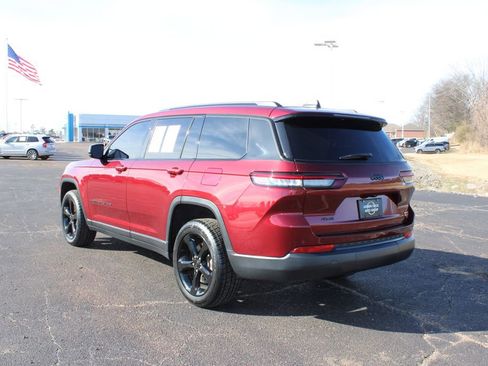 Used 2023 Jeep Grand Cherokee L Laredo image 7