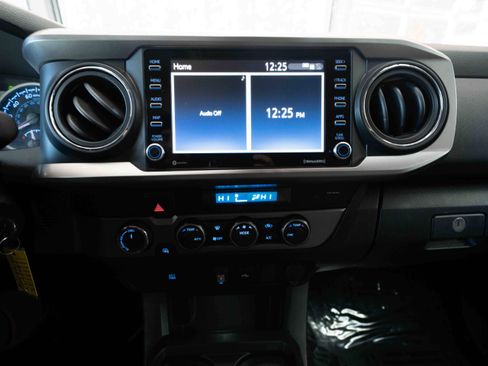 Used 2022 Toyota Tacoma SR5 image 17