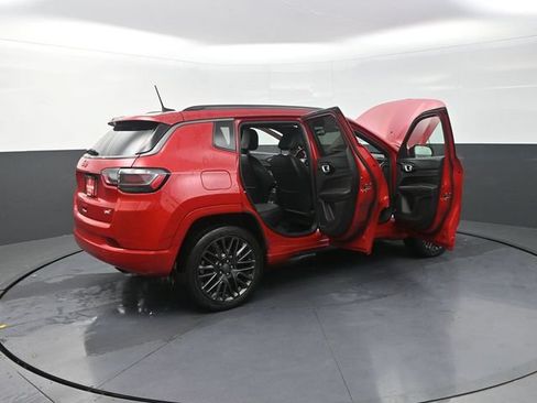 Used 2022 Jeep Compass Limited w/ (RED) Package AWD/4WD image 45