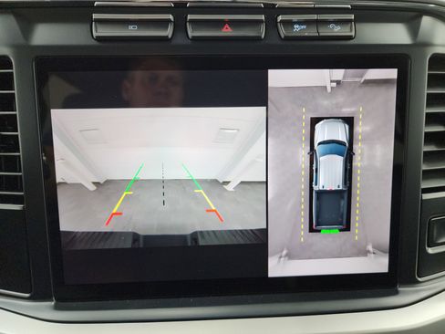 Used 2024 Ford F350 XLT w/ XLT Premium Package image 14