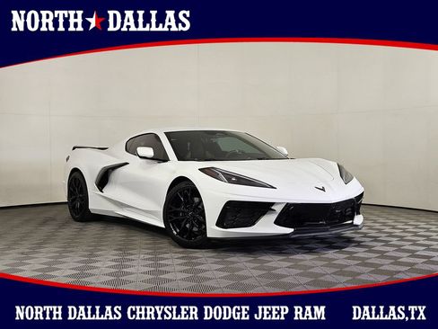 Used 2024 Chevrolet Corvette Stingray Preferred Cpe w/ 2LT RWD image 1