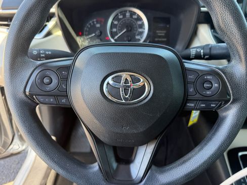 Used 2021 Toyota Corolla LE w/ Carpet Mat Package (TMS) FWD image 16