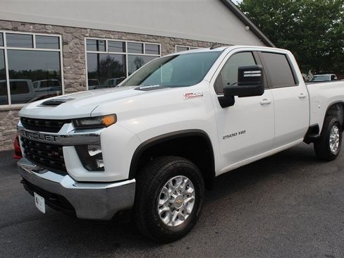 Used 2021 Chevrolet Silverado 2500 LT w/ Z71 Off-Road Package AWD/4WD image 1
