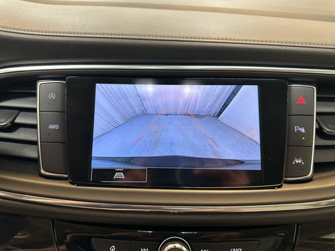 Used 2024 Buick Enclave Essence w/ Experience Buick Package AWD/4WD image 18