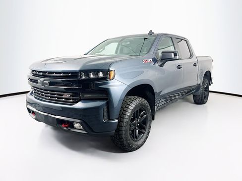 Used 2019 Chevrolet Silverado 1500 LT Trail Boss image 3