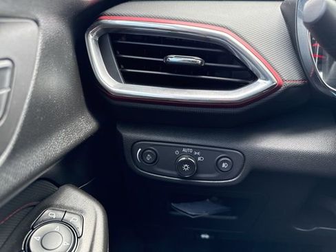 Used 2023 Chevrolet TrailBlazer RS FWD image 8