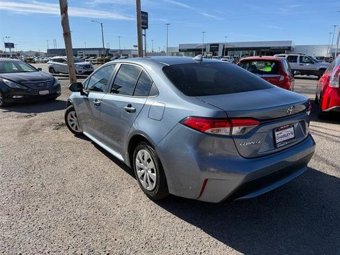 Used 2021 Toyota Corolla L image 3
