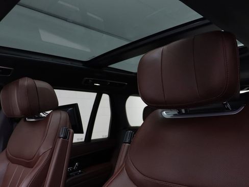Used 2025 Land Rover Range Rover Autobiography image 15