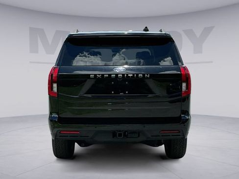 Used 2025 Ford Expedition Active AWD/4WD image 4