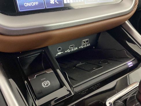 Used 2024 Subaru Outback Touring AWD/4WD image 19