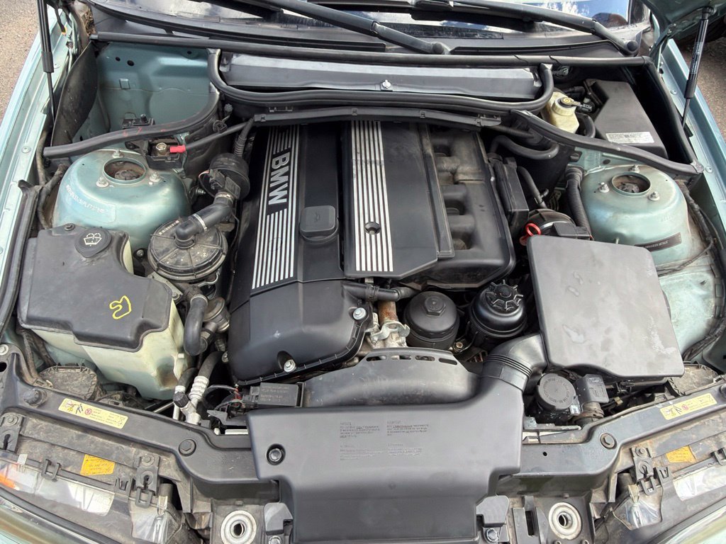 Used 2004 BMW 330Ci Convertible RWD image 12