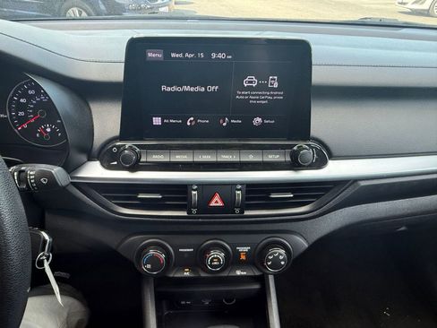 Used 2022 Kia Forte LXS FWD image 24