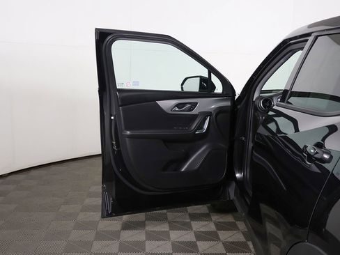 Used 2025 Chevrolet Blazer LT FWD image 15