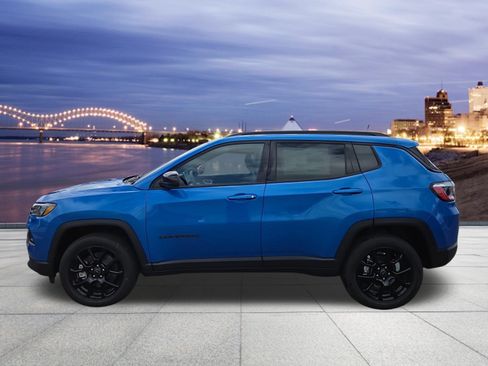 New 2026 Jeep Compass Latitude image 2