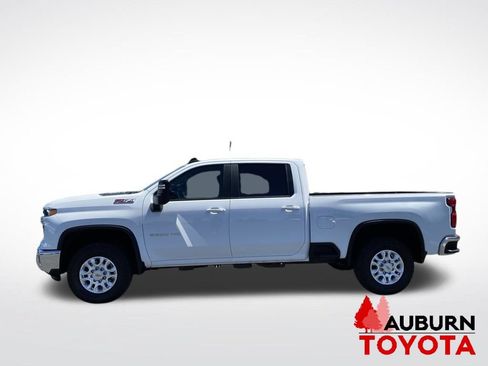Used 2024 Chevrolet Silverado 2500 LT AWD/4WD image 4