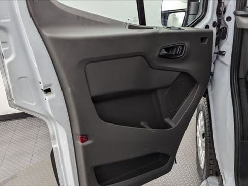 Used 2024 Ford Transit 250 Low Roof w/ Exterior Upgrade Package image 12