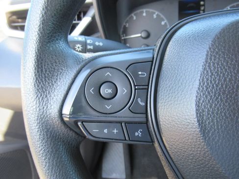 Used 2025 Toyota Corolla LE FWD image 23