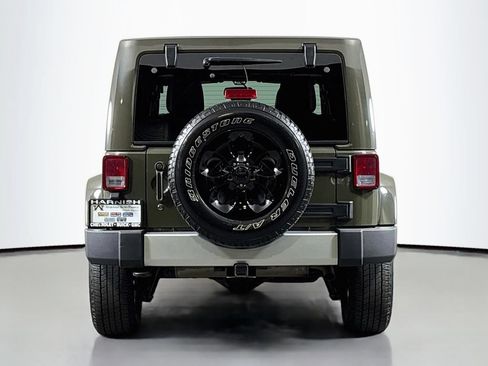 Used 2015 Jeep Wrangler Unlimited Sahara w/ Connectivity Group AWD/4WD image 6