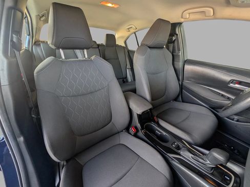 Used 2021 Toyota Corolla LE FWD image 23
