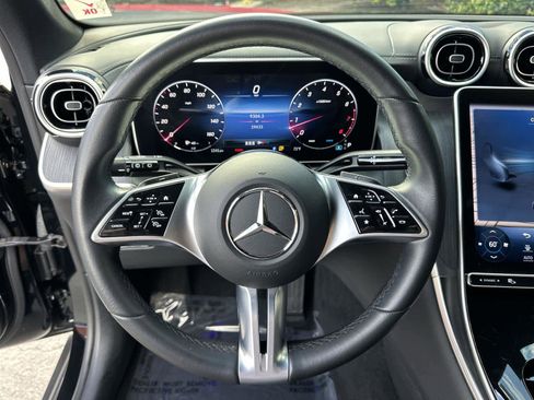 Used 2024 Mercedes-Benz GLC 300 image 15