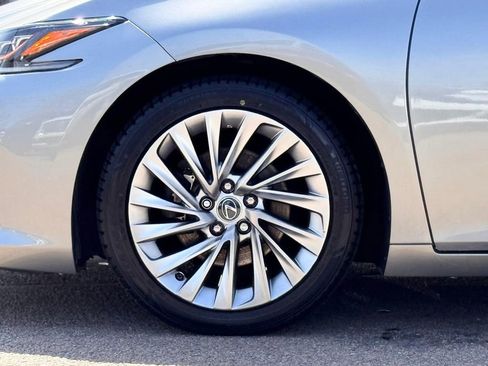 Used 2019 Lexus ES 350 Ultra Luxury FWD image 11