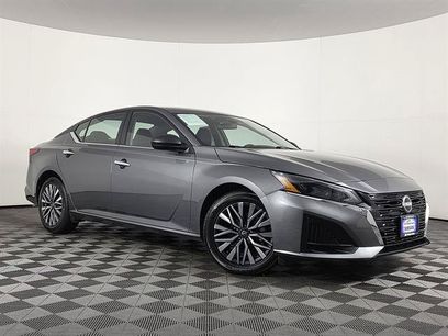 Used 2025 Nissan Altima 2.5 SV